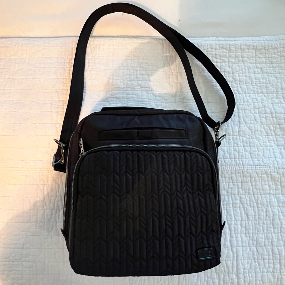 EUC black Lug Ranger